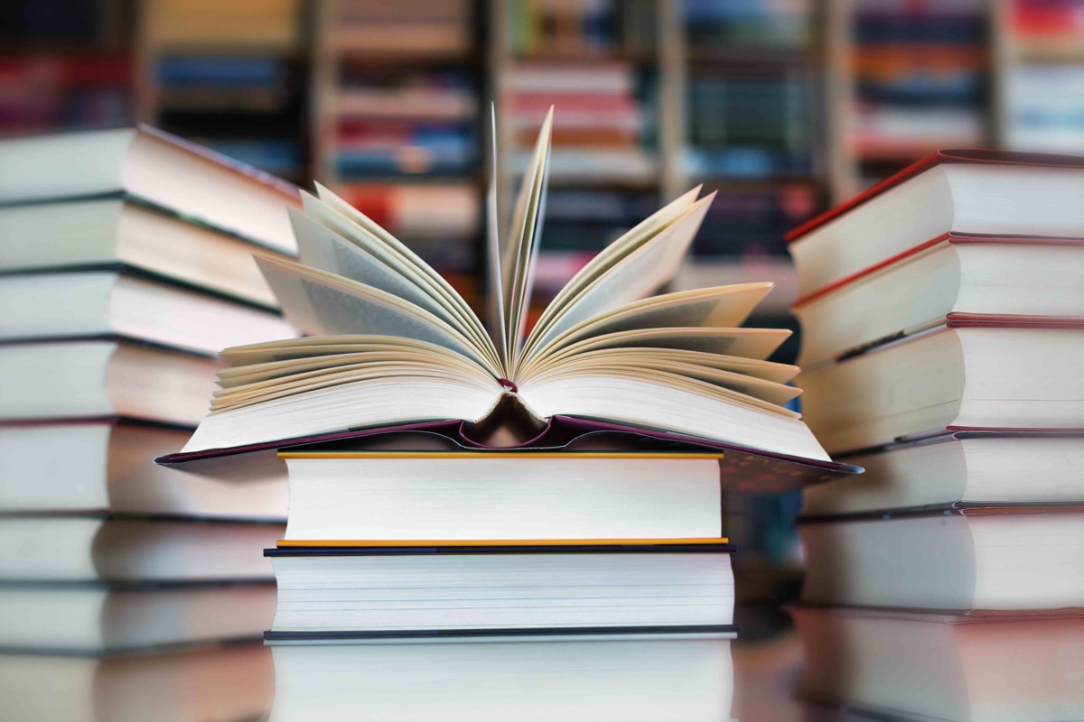 5 Benefits of Publishing a Book with Vide Press